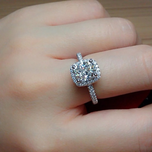 Host Pick! Sterling Silver 925 3KT Cubic Zirconia - Picture 9 of 10